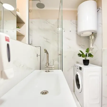 Appartement Monochrome Magic. Calea Victoriei