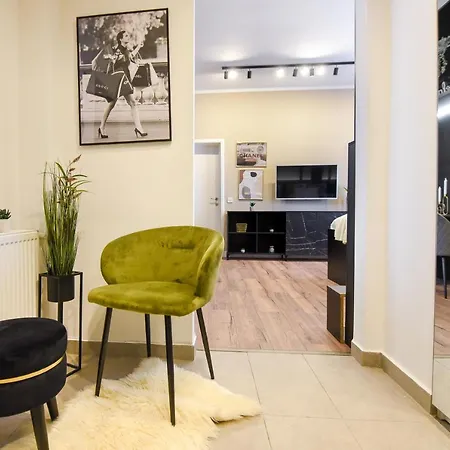 Appartement Monochrome Magic. Calea Victoriei