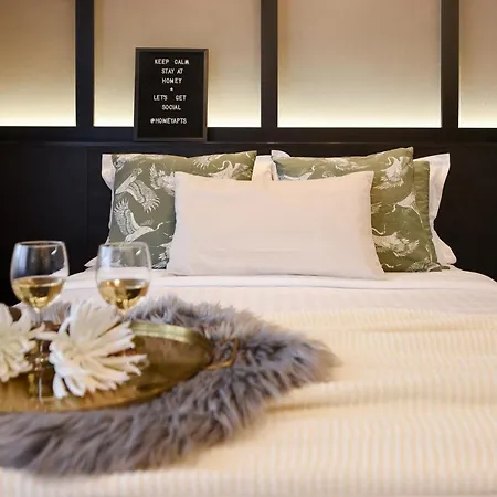 Monochrome Magic. Calea Victoriei *