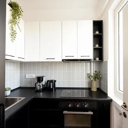 Monochrome Magic. Calea Victoriei Bucarest