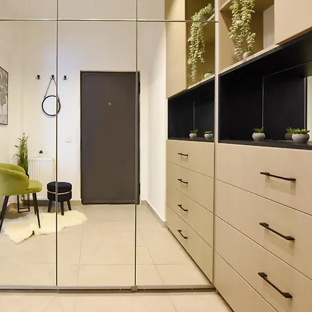 Appartement Monochrome Magic. Calea Victoriei