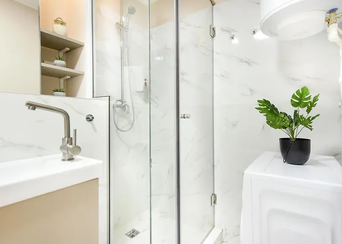 Apartament Monochrome Magic. Calea Victoriei Bucureşti