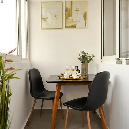 Apartament Monochrome Magic. Calea Victoriei Bukareszt
